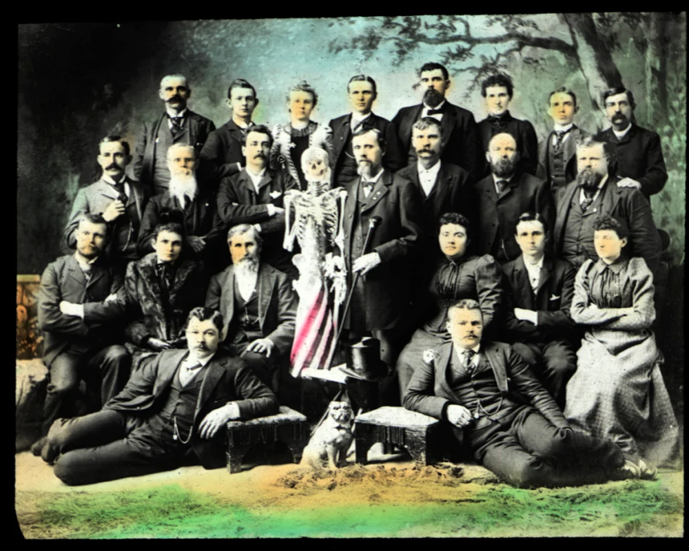 Koloriertes historisches Klassenfoto der ersten Osteopathie-Klasse von Andrew Taylor Still in Kirksville
